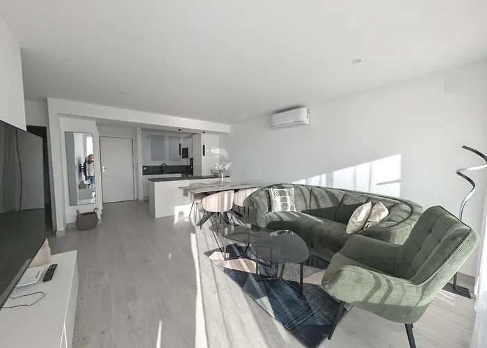 Kerstin Bruns - Lissa With Ocean Views