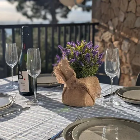 Kerstin Bruns - Lissa With Ocean Views * Tossa de Mar