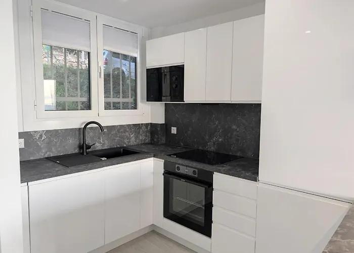 Kerstin Bruns - Lissa With Ocean Views 아파트 또사데마르